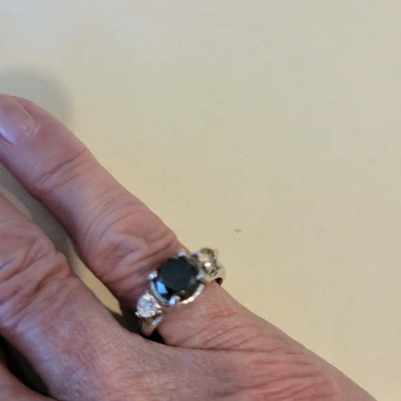 10ct Gold Black Diamond 2.25ct + 2 Brilliant Side Clear Diamonds With Apprasial - Picture 11 of 13